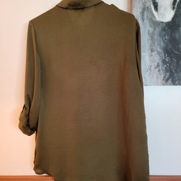 Massimo Button Down Front Blouse With Tab Sleeves, Olive Green, Size M - Picture 2 of 6
